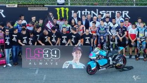 Une minute de silence pour Luis Salom...