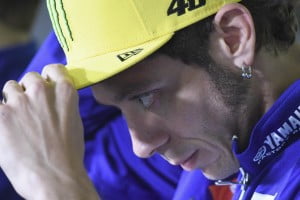 Catalogna, MotoGP, J.2: Il percorso modificato non passa a Rossi e Lorenzo