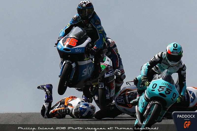 [Photos] Phillip Island Moto3 : Le Drame à un cheveu près. Respect aux pilotes !