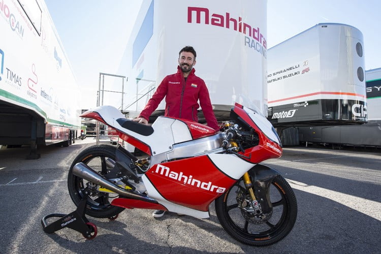 Moto3 Max Biaggi : « Il y a beaucoup d’anciens d’Aprilia dans mon team Mahindra »