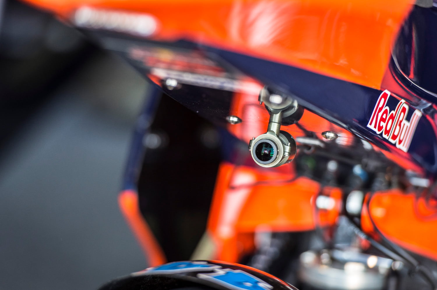 Moto3 と Moto2: 実際の重量を決定するための偽のカメラ