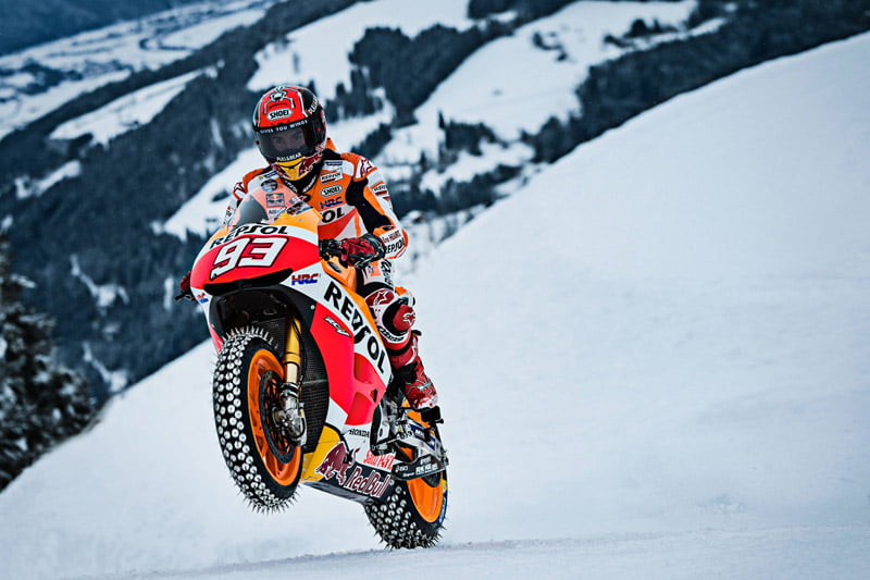 Galerie de photos HD de Marc Marquez et sa Honda RC213V sur la neige