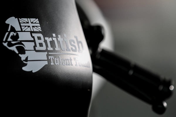 Moto3: Apresentação em direto da British Talent Team esta terça-feira