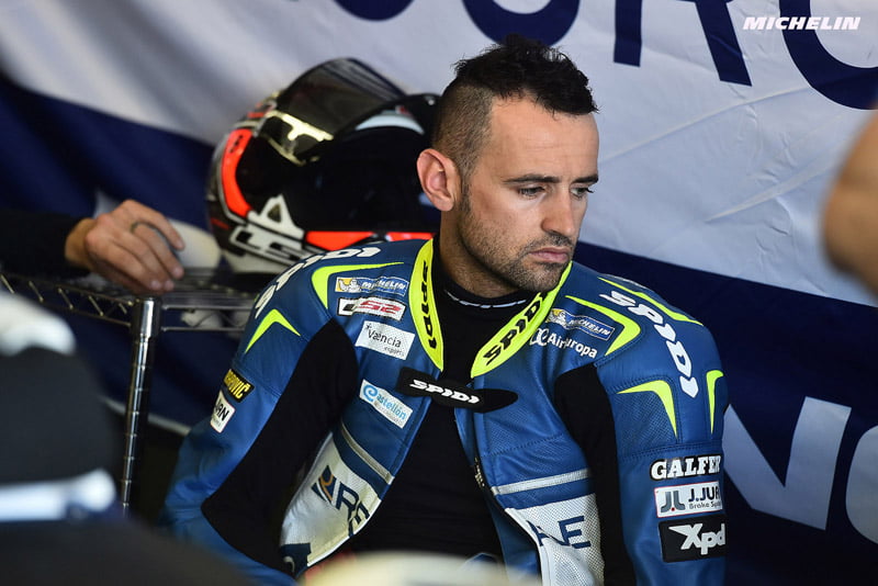 Breaking News: Hector Barbera breaks his collarbone in Valencia