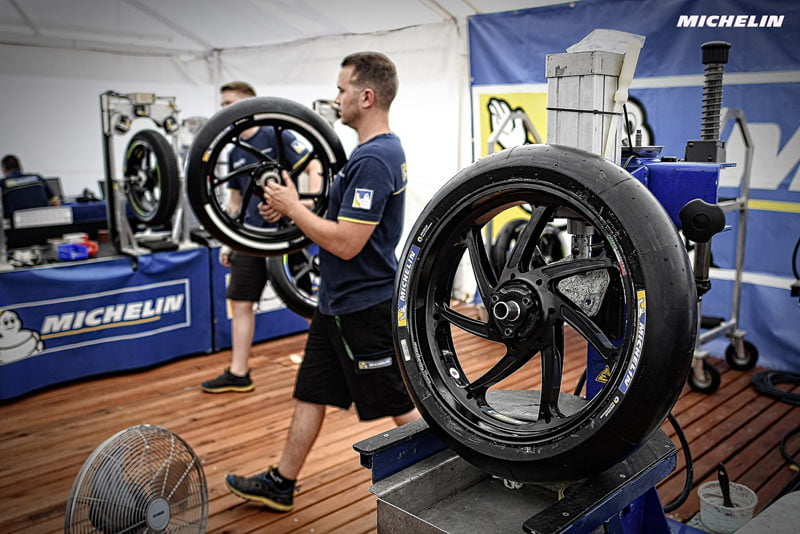 SCOOP : La Direction de Course interdit le nouveau pneu avant Michelin au #ArgentinaGP