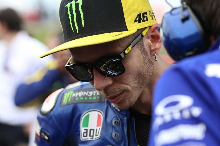 MotoGP Valentino Rossi : « Avec Bridgestone on osait plus, avec Michelin c’est plus compliqué »