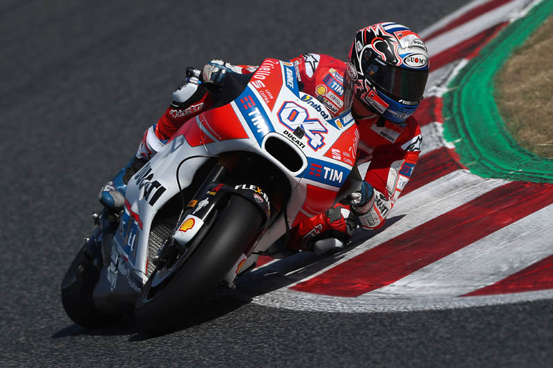 Ducati conclut ses essais privés à Barcelone sans chrono pour Stoner. Lorenzo change d'avis sur le pneu avant Michelin.
