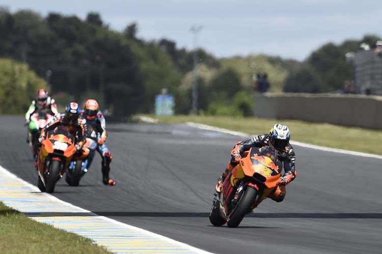 #FrenchGP Le Mans: Both KTMs are in the points