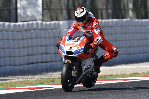 Jorge Lorenzo « La vitesse en courbe est le problème »