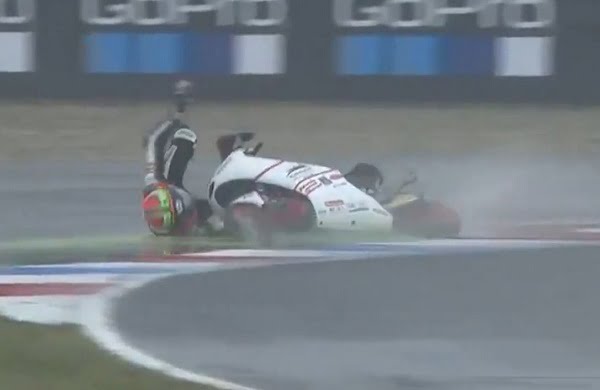 #DutchGP Moto3 FP3: クラッシュフェスティバルの真っ最中のボー・ベンズナイダー:
