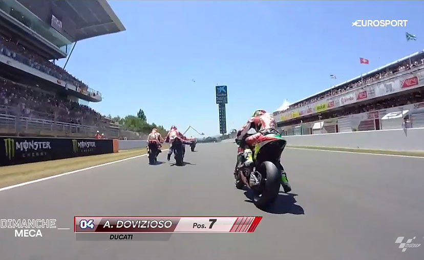 [Vidéo] L'accrochage avec Petrucci et les freinages de Marquez, la puissance de la Ducati : la course en caméra embarquée au #CatalanGP