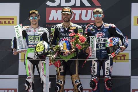 Supersport à Misano : Sofuoglu bat de peu Cluzel, alors que Mahias chute