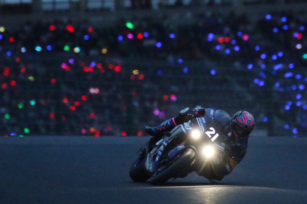 8 Horas de Suzuka – Corrida (4/4): discurso retórico, tiros e explosão de brilho em Suzuka!