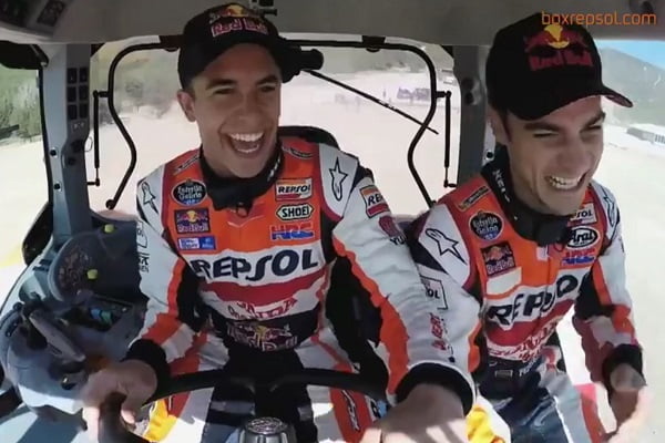 [Vidéo] Marc Marquez et Dani Pedrosa s’éclatent en tracteur