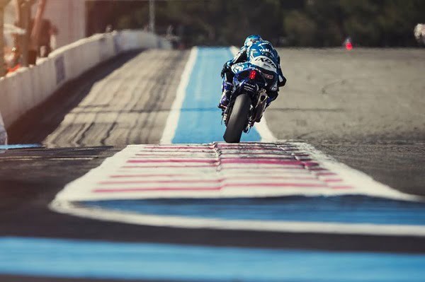 Bol d’Or, 4e heure : La Suzuki du SERT et la Yamaha du GMT94 roue dans roue