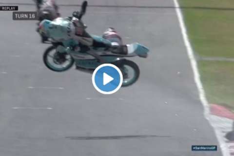 #SanMarinoGP Moto3 J.2 予選終盤、リヴィオ・ロイが大転倒！ （ビデオ）