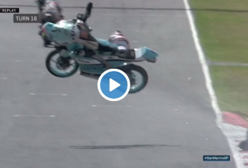 #SanMarinoGP Moto3 J.2 क्वालीफाइंग के अंत में लिवियो लोई की भारी गिरावट! (वीडियो)