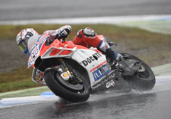 #JapaneseGP MotoGP J.1 Andrea Dovizioso défie Marc Marquez sur le mouillé
