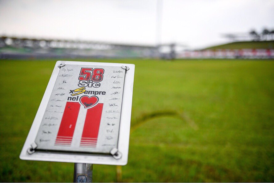 #MalaysianGP MotoGP J.0 Marco Simoncelli sempre nos corações