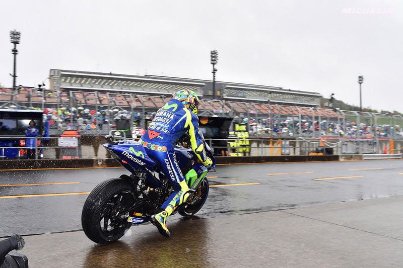 #JapaneseGP MotoGP J.1 Valentino Rossi en difficulté explique pourquoi Johann Zarco est le plus rapide des pilotes Yamaha !