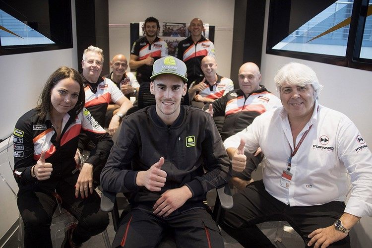 Moto2: Reviravolta sensacional, a equipe Forward traz Suter de volta!