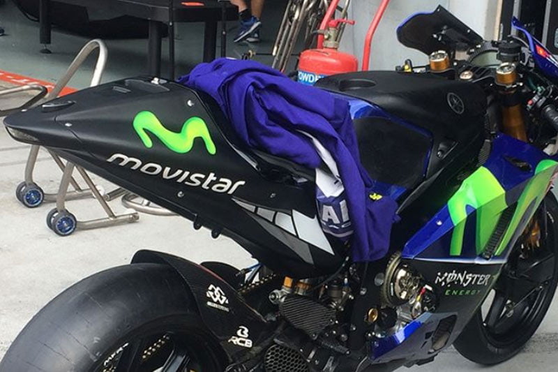 Teste da Yamaha de MotoGP em Sepang J.2: Um golpe na água!