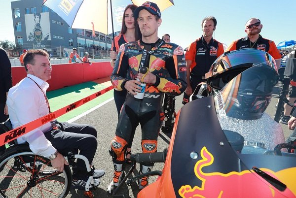 Pit Beirer (KTM MotoGP) “With Kallio, our two permanent riders cannot fall asleep”