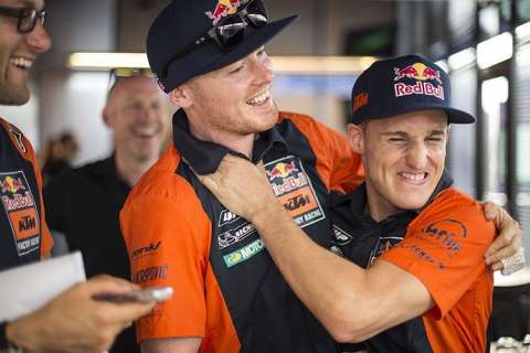 MotoGP Bradley Smith : « Mon ancien coach Randy Mamola me manque »