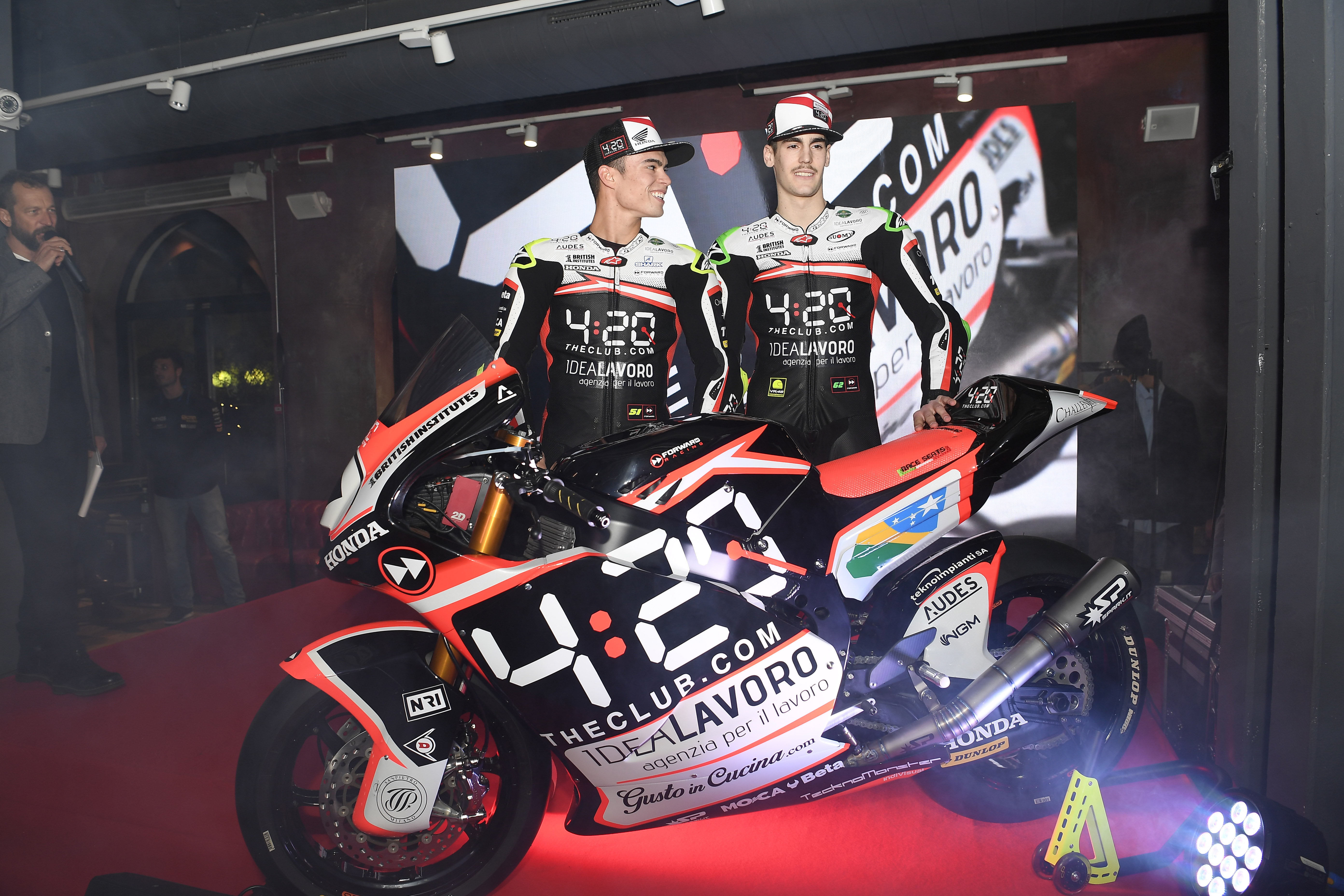 Moto2: A equipe Forward aparece e tudo de novo!