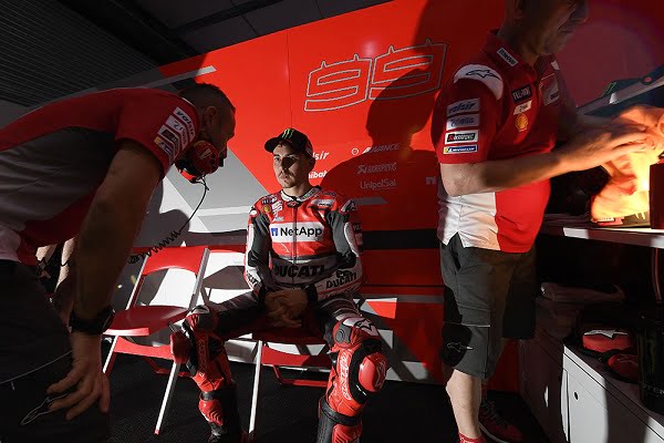 MotoGP #QatarGP Losail J.2 : Jorge Lorenzo "Il va falloir beaucoup s'améliorer"