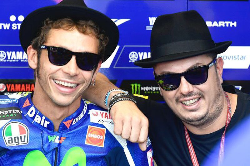 MotoGP Uccio : Vale ? « Son avenir est dans un team d'usine en MotoGP ». « La Yamaha fonctionne très bien »