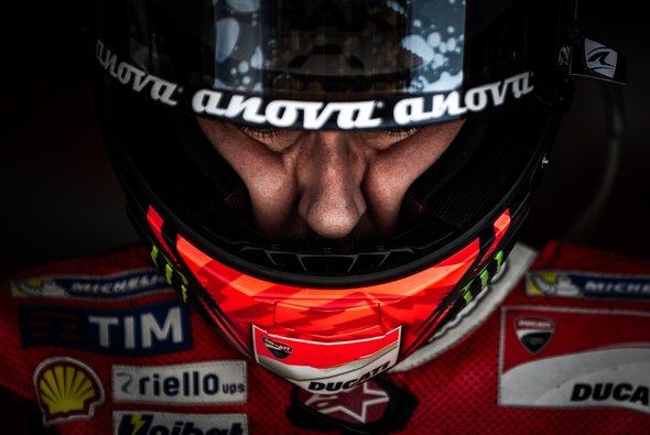 MotoGP: Valentino Rossi dá conselhos a Lorenzo sobre como gerir a crise na Ducati