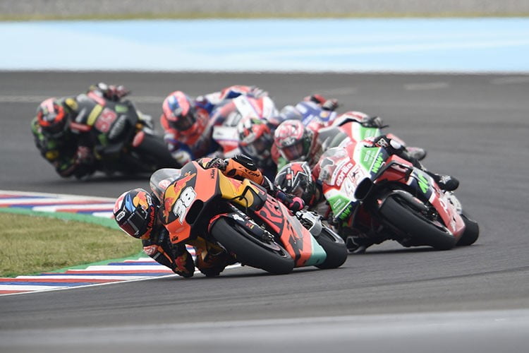MotoGP Argentina Bradley Smith: “We all touched each other more or less in the last corner”