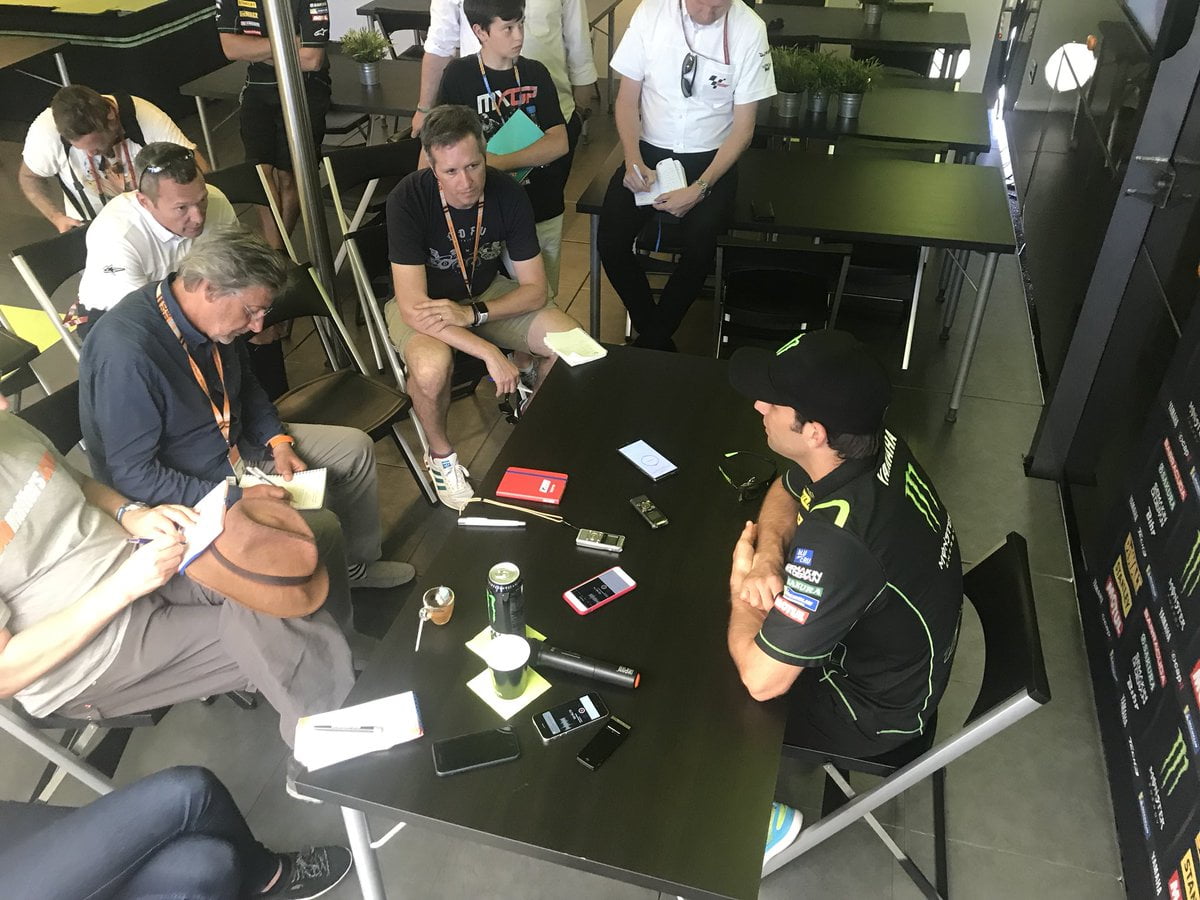 Grande Prêmio da Catalunha Barcelona MotoGP J.1 Debriefing Johann Zarco: As quedas, os pneus, o velho Johann e o bom Johann, Pedrosa, etc. (inteiro)