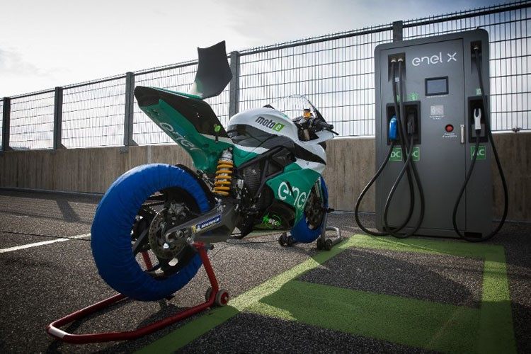 FIM Enel MotoE World Cup: VR46 pulls the plug but Ajo Motorsport goes with the flow