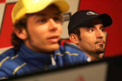 MotoGP Max Biaggi : « La rivalité avec Valentino Rossi m’a donné de l’énergie »