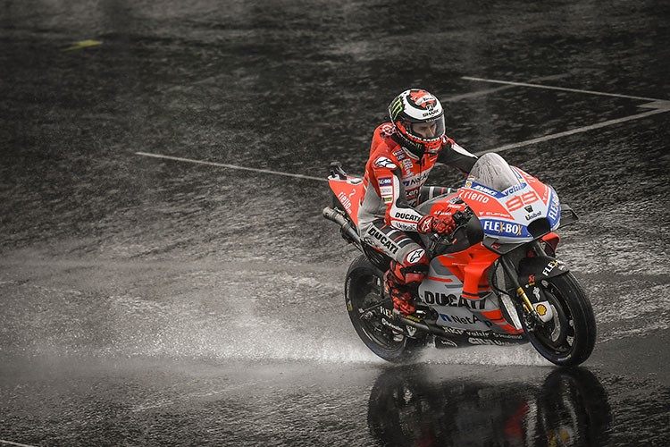 Grand Prix de Grande-Bretagne Silverstone MotoGP: départ de la course retardé à cause de la pluie... Report à lundi ?