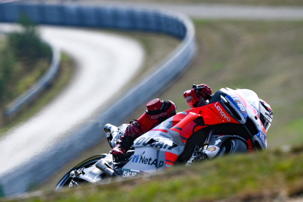 MotoGP Brno testa Jorge Lorenzo: “o novo chassis da Ducati é bom e estamos agora ao nível do Márquez... A apenas um circuito de distância! »