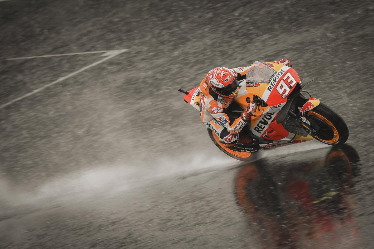 MotoGP, Silverstone: “the drainage of the circuit is very good, the problem is that it rained too much”.