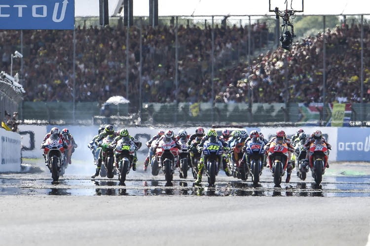 British Grand Prix, Silverstone, MotoGP: English timetables, with an hour more!