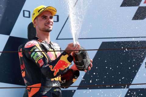 Moto2 Australie FP : Aron Canet se démarque sous la pluie