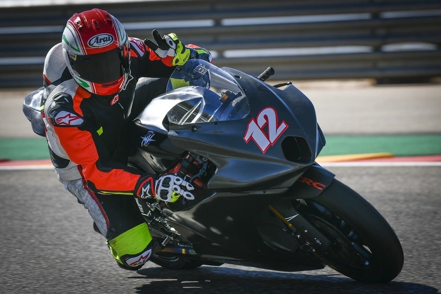 Moto2 and Moto3 test in Aragon: the wind is coming, and so is the Triumph engine!