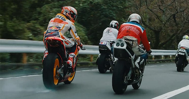 [Vidéo] Marc Marquez sur une (fausse) route ouverte avec sa MotoGP