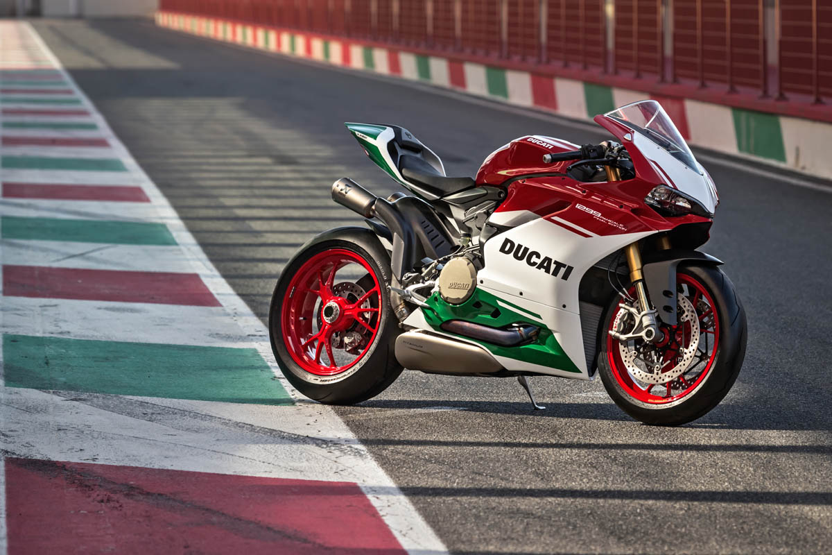 [Street] Les dernières 1299 Panigale R Final Editions en cours de livraison aux magasins Ducati