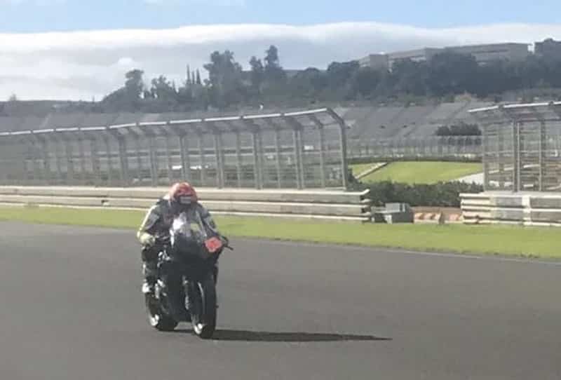 Avintia MotoGP: é isso, Tito Rabat está de volta ao guidão! Gol, Valência! Jordi Torres operou.