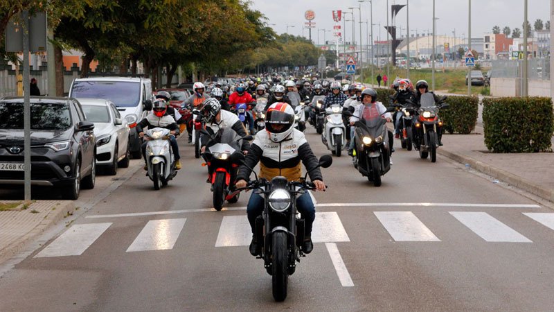 Alzira presta homenagem a Jorge Martínez "Aspar"... e vice-versa