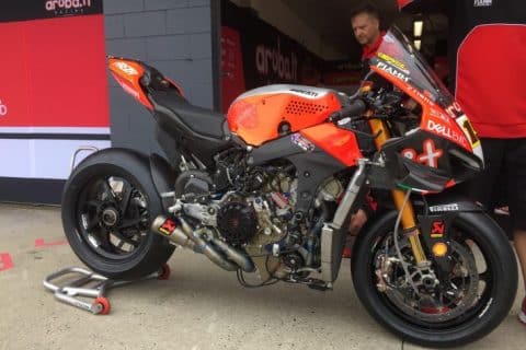 Superbike : voici le look de la Ducati V4R dénudée (Photos)