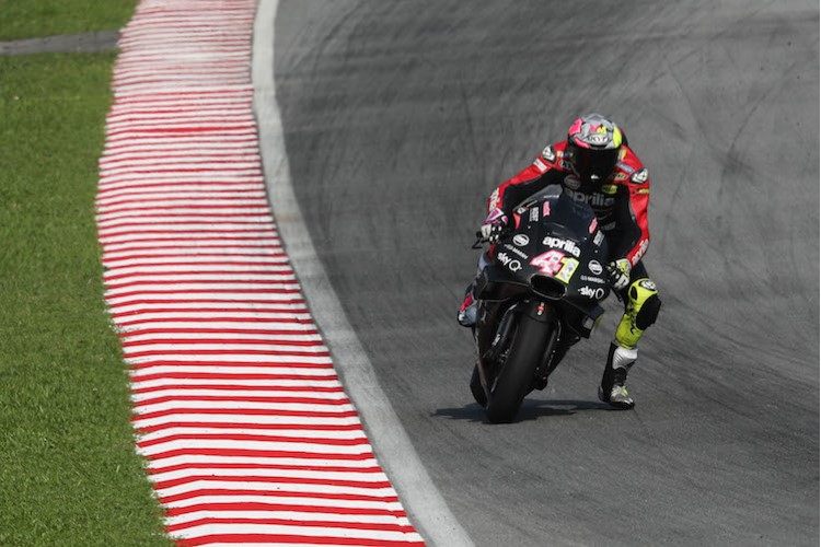 MotoGP, teste Sepang J3: Aleix Espargaró e Aprilia terminam no top 10