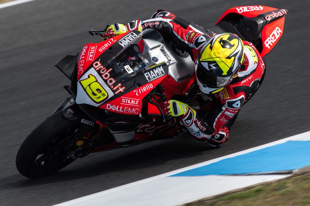 Superbike : humiliée à Phillip Island, la concurrence se réveille avec la gueule de bois