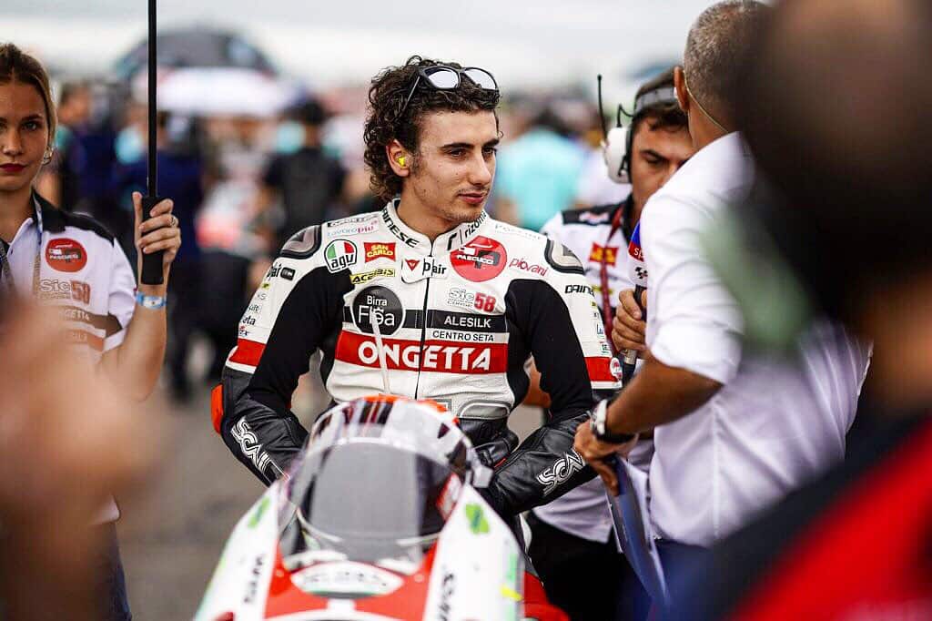 Moto3: when Marco Simoncelli's father asks Antonelli's father to be more discreet in the box